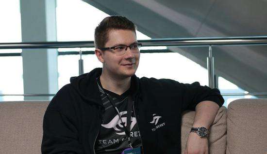 他们彼此尊 他们彼此尊